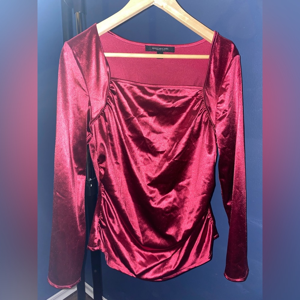 Marc New York Andrew Marc Burgundy top L size